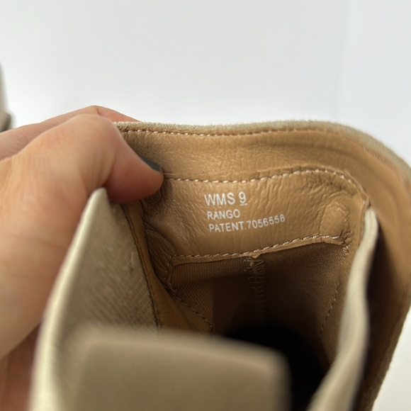 Dolce Vita Women’s Rango Cream Suede Ankle Booties With Rubber Sole Size 9 - Picture 6 of 8